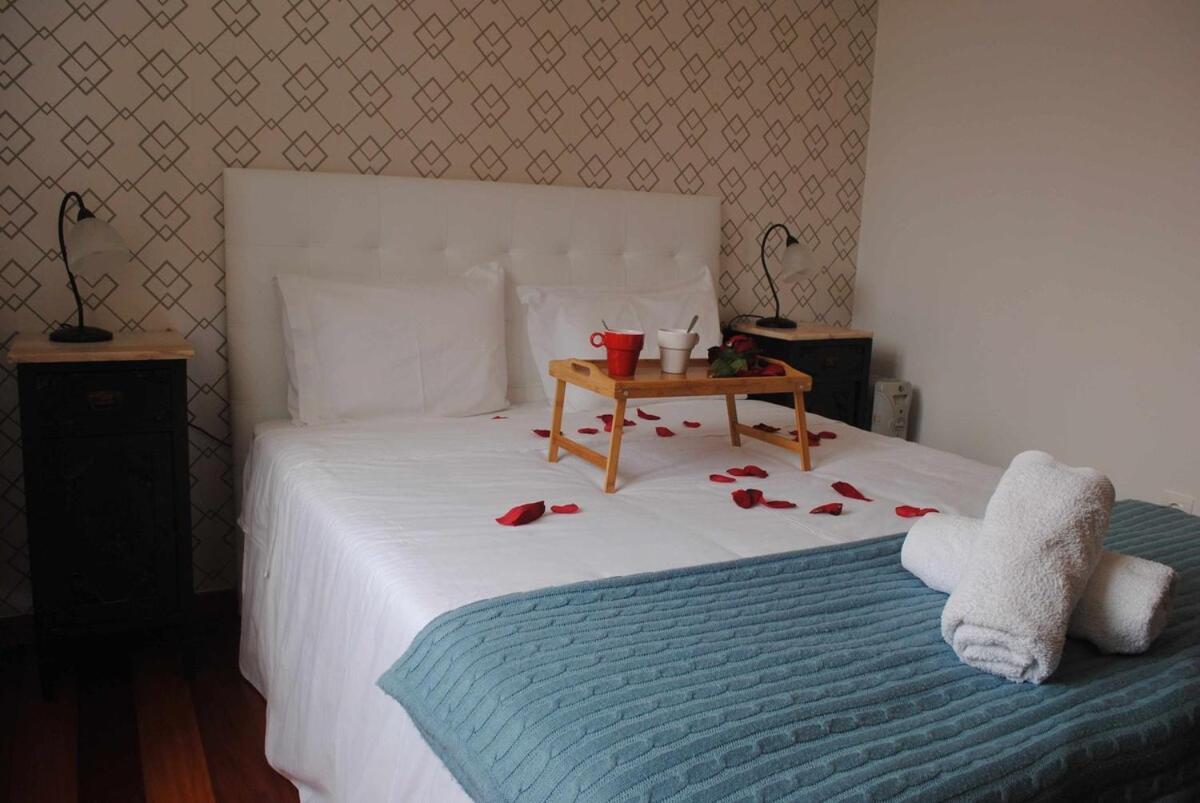 Vila Rosa - Renovated House Overlooking The Sea Hotel ฟุงชาล ภายนอก รูปภาพ