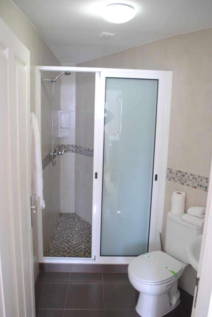 Vila Rosa - Renovated House Overlooking The Sea Hotel ฟุงชาล ภายนอก รูปภาพ